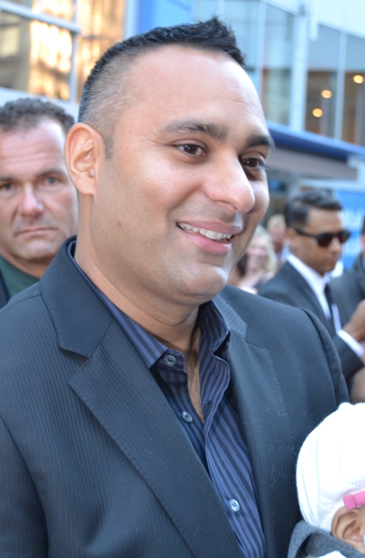 2011 CWOF Canada Walk Of Fame Red Carpet - Russell Peters