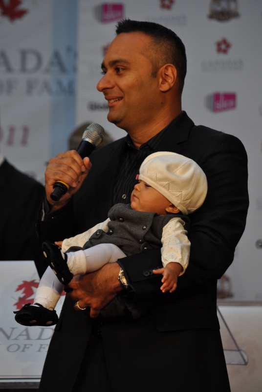 2011 CWOF Canada Walk Of Fame Red Carpet - Russell Peters