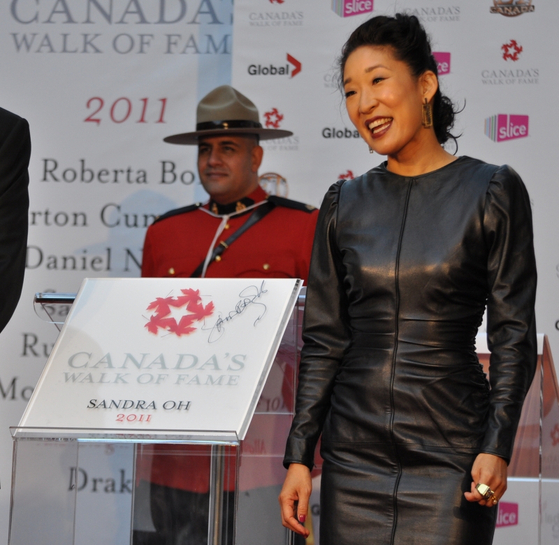 2011 CWOF Canada Walk Of Fame Red Carpet - Sandra Oh