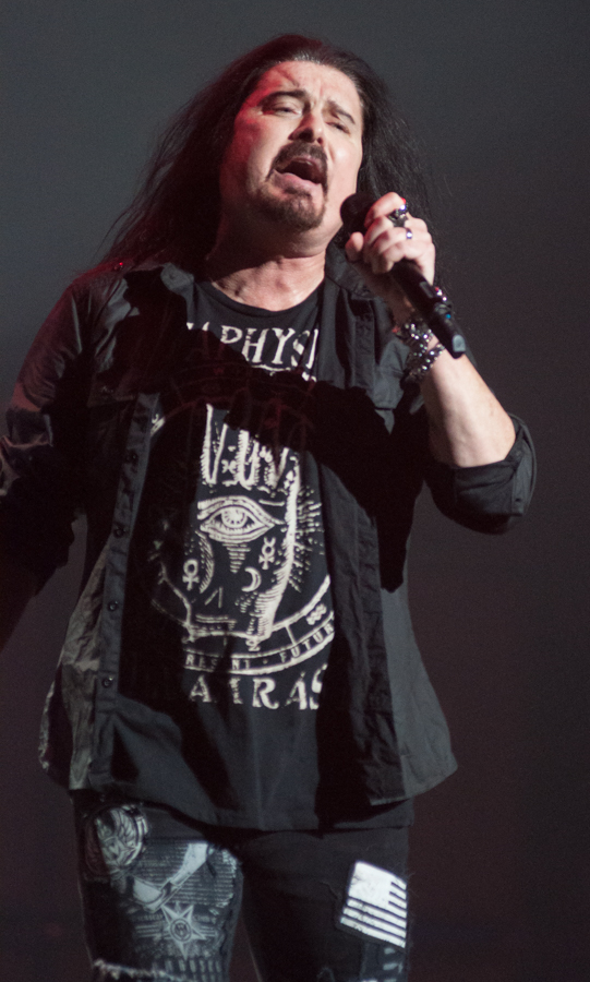 DREAM THEATER - IMAGES WORDS AND BEYOND - NOVEMBER 12th, 2017 at SONY CENTRE FOR THE PERFORMING ARTS - James LaBrie