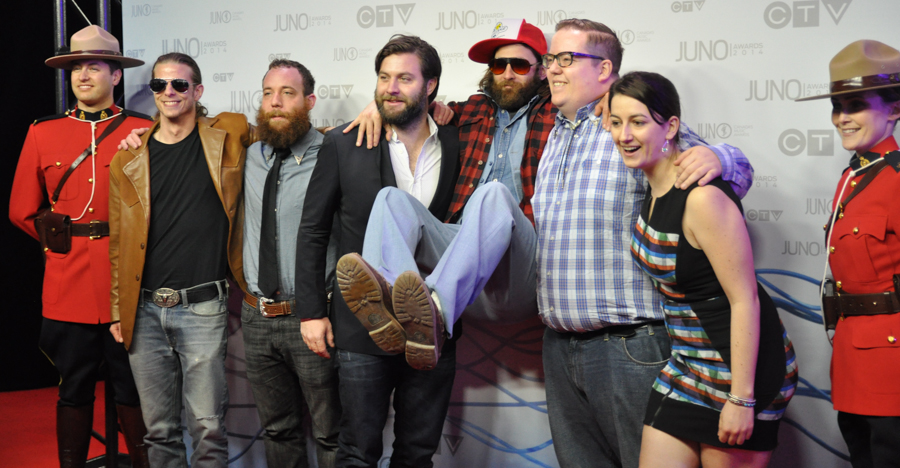 2014 Juno Awards - Red Carpet The Strumbellas - WINNER Roots and Traditional Album of the Year Group