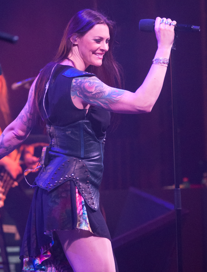 Floor Jansen - Nightwish - Decades Tour - Rapids Theater, Niagara Falls, NY - 23-Mar-2018