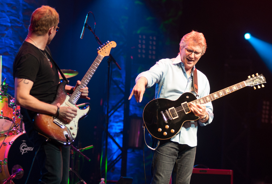 Rik Emmett, Resultion 9, Paul DeLong, Dave Dunlop, Steve Skingley, Mississauga, Living Arts Centre, Alex Lifeson, James LaBrie, TRIUMPH