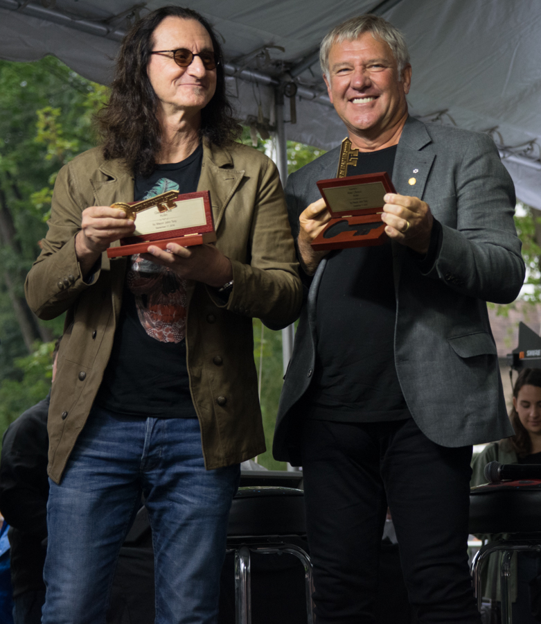 Lee Lifeson Art Park - Geddy Lee and Alex Lifeson with their Keys