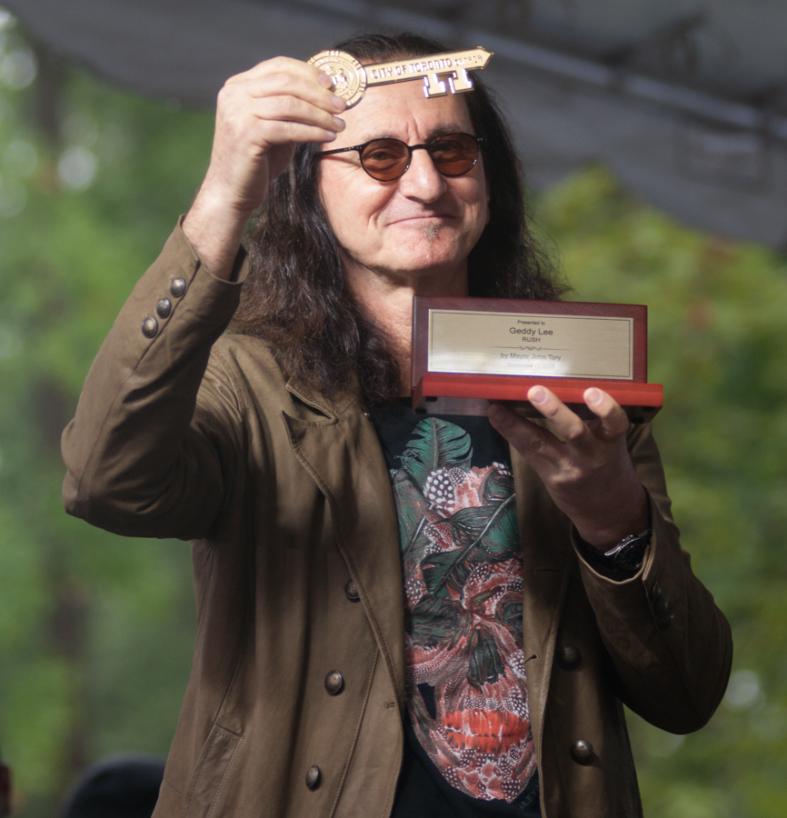 Lee Lifeson Art Park - Geddy Lee with his key To The City